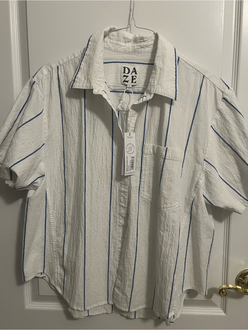DAZE Women's White Short-Sleeve Button-Down Shirt with Blue Stripes